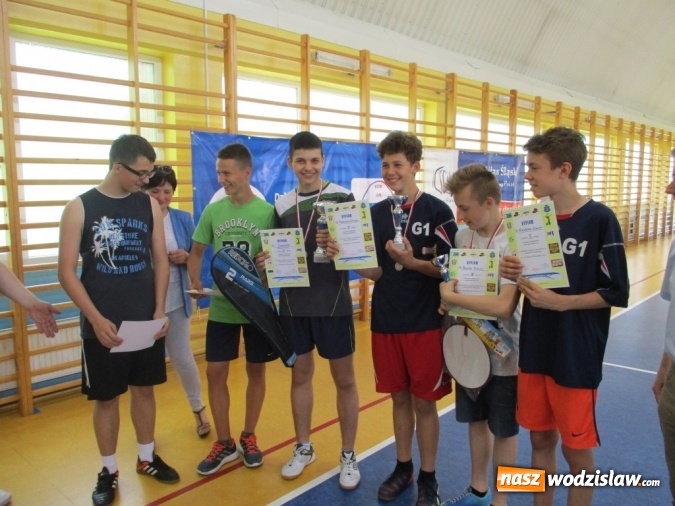 Zdjęcie w galerii na portalu naszwodzislaw.com: Rozegrali turniej tenisa stołowego z okazji Dnia Dziecka  wiadomości z regionu