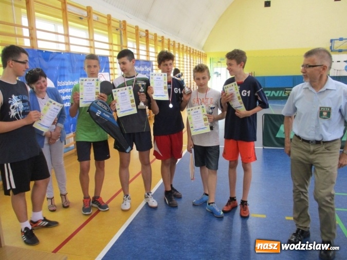 Zdjęcie w galerii na portalu naszwodzislaw.com: Rozegrali turniej tenisa stołowego z okazji Dnia Dziecka  wiadomości z regionu