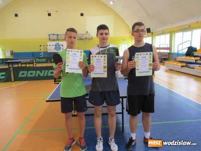 Zdjęcie w galerii na portalu naszwodzislaw.com: Rozegrali turniej tenisa stołowego z okazji Dnia Dziecka  wiadomości z regionu