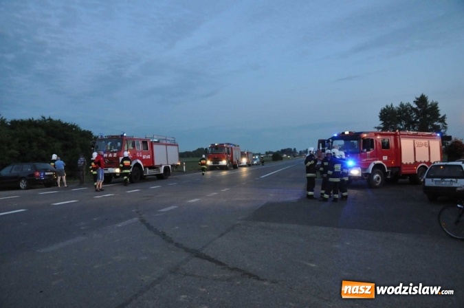 Zdjęcie w galerii na portalu naszwodzislaw.com: Wypadek przed Olzą. Audi z powiatu wodzisławskiego wjechało pod przyczepę ciągnika wiadomości z regionu