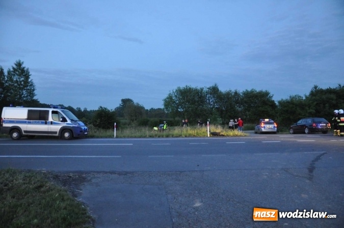 Zdjęcie w galerii na portalu naszwodzislaw.com: Wypadek przed Olzą. Audi z powiatu wodzisławskiego wjechało pod przyczepę ciągnika wiadomości z regionu