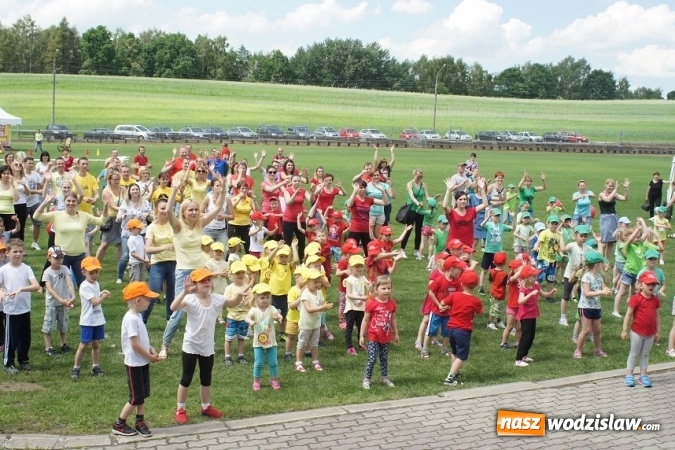 Zdjęcie w galerii na portalu naszwodzislaw.com: Mszana: Dzień Dziecka na sportowo  wiadomości z regionu