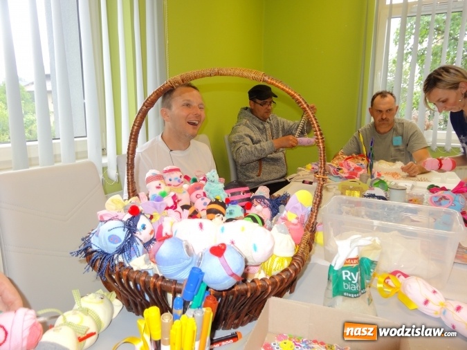 Zdjęcie w galerii na portalu naszwodzislaw.com: Z własnej inicjatywy obdarowali dzieci przebywające w rydułtowskim szpitalu  wiadomości z regionu