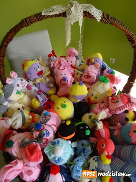 Zdjęcie w galerii na portalu naszwodzislaw.com: Z własnej inicjatywy obdarowali dzieci przebywające w rydułtowskim szpitalu  wiadomości z regionu