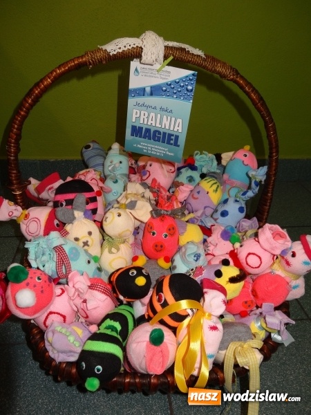 Zdjęcie w galerii na portalu naszwodzislaw.com: Z własnej inicjatywy obdarowali dzieci przebywające w rydułtowskim szpitalu  wiadomości z regionu