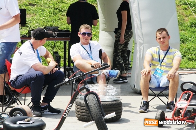 Zdjęcie w galerii na portalu naszwodzislaw.com: Motoryzacyjny Dzień Dziecka na Trzech Wzg&oacute;rzach wiadomości z regionu