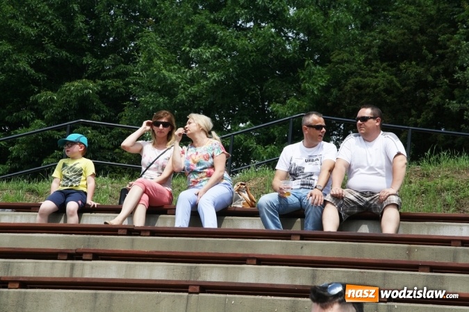 Zdjęcie w galerii na portalu naszwodzislaw.com: Motoryzacyjny Dzień Dziecka na Trzech Wzg&oacute;rzach wiadomości z regionu