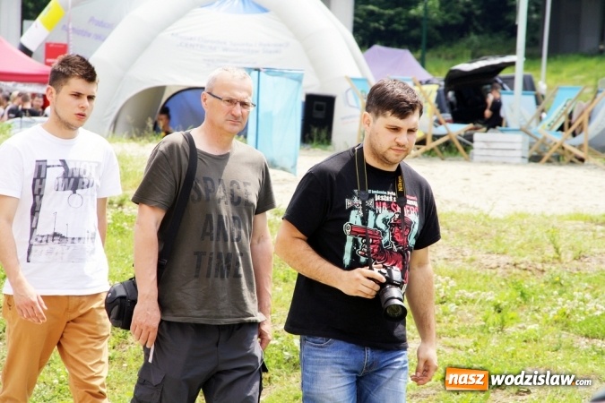 Zdjęcie w galerii na portalu naszwodzislaw.com: Motoryzacyjny Dzień Dziecka na Trzech Wzg&oacute;rzach wiadomości z regionu