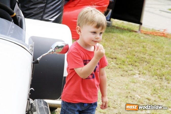 Zdjęcie w galerii na portalu naszwodzislaw.com: Motoryzacyjny Dzień Dziecka na Trzech Wzg&oacute;rzach wiadomości z regionu