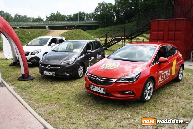 Zdjęcie w galerii na portalu naszwodzislaw.com: Motoryzacyjny Dzień Dziecka na Trzech Wzg&oacute;rzach wiadomości z regionu