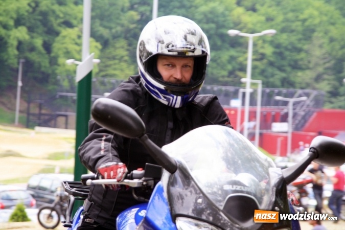 Zdjęcie w galerii na portalu naszwodzislaw.com: Motoryzacyjny Dzień Dziecka na Trzech Wzg&oacute;rzach wiadomości z regionu