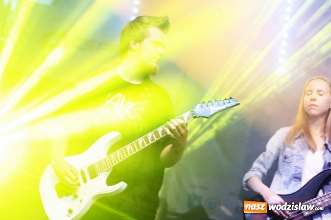 Zdjęcie w galerii na portalu naszwodzislaw.com: Szymona Wydra & CARPE DIEM gwiazdą wieczoru Dni Pszowa. Nie obyło się bez problemów technicznych wiadomości z regionu