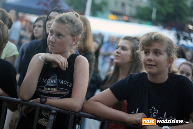 Zdjęcie w galerii na portalu naszwodzislaw.com: Szymona Wydra & CARPE DIEM gwiazdą wieczoru Dni Pszowa. Nie obyło się bez problemów technicznych wiadomości z regionu