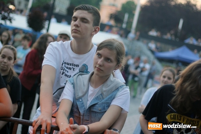 Zdjęcie w galerii na portalu naszwodzislaw.com: Szymona Wydra & CARPE DIEM gwiazdą wieczoru Dni Pszowa. Nie obyło się bez problemów technicznych wiadomości z regionu