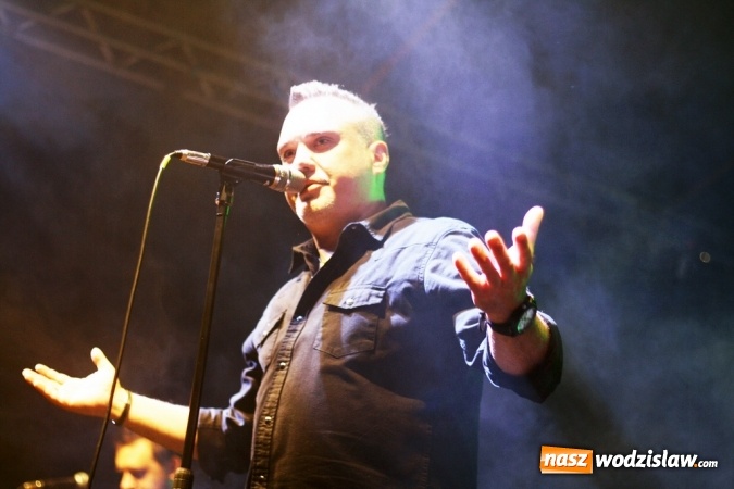 Zdjęcie w galerii na portalu naszwodzislaw.com: Szymona Wydra & CARPE DIEM gwiazdą wieczoru Dni Pszowa. Nie obyło się bez problemów technicznych wiadomości z regionu