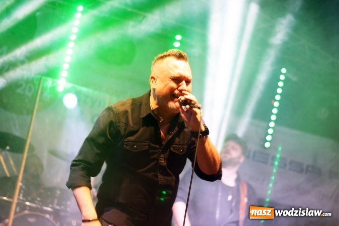 Zdjęcie w galerii na portalu naszwodzislaw.com: Szymona Wydra & CARPE DIEM gwiazdą wieczoru Dni Pszowa. Nie obyło się bez problemów technicznych wiadomości z regionu