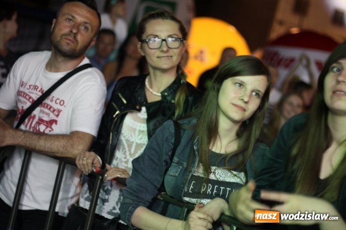 Zdjęcie w galerii na portalu naszwodzislaw.com: Szymona Wydra & CARPE DIEM gwiazdą wieczoru Dni Pszowa. Nie obyło się bez problemów technicznych wiadomości z regionu