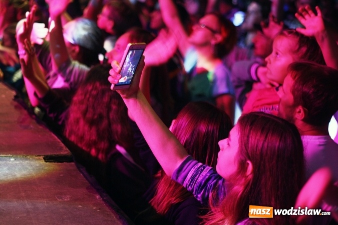 Zdjęcie w galerii na portalu naszwodzislaw.com: Zesp&oacute;ł Soleo rozgrzał marklowicką publiczność wiadomości z regionu