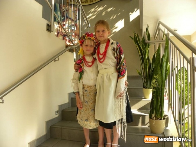 Zdjęcie w galerii na portalu naszwodzislaw.com: Noc Bibliotek w Wodzisławiu Śląskim z udziałem Ślązaczki Roku oraz Kuby Blokesza  wiadomości z regionu