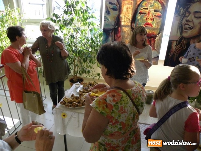 Zdjęcie w galerii na portalu naszwodzislaw.com: Noc Bibliotek w Wodzisławiu Śląskim z udziałem Ślązaczki Roku oraz Kuby Blokesza  wiadomości z regionu