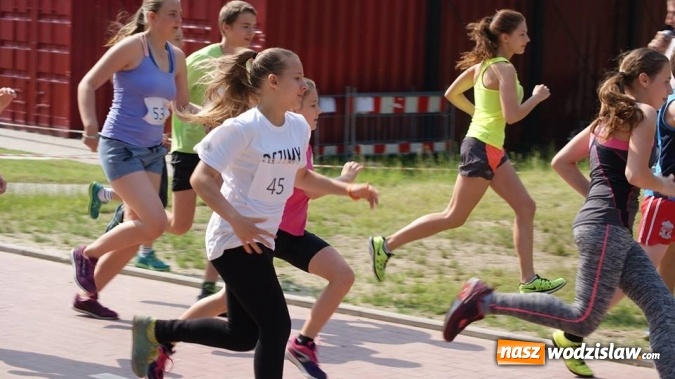Zdjęcie w galerii na portalu naszwodzislaw.com: Druga edycja cyklu porannych bieg&oacute;w przełajowych za nami wiadomości z regionu