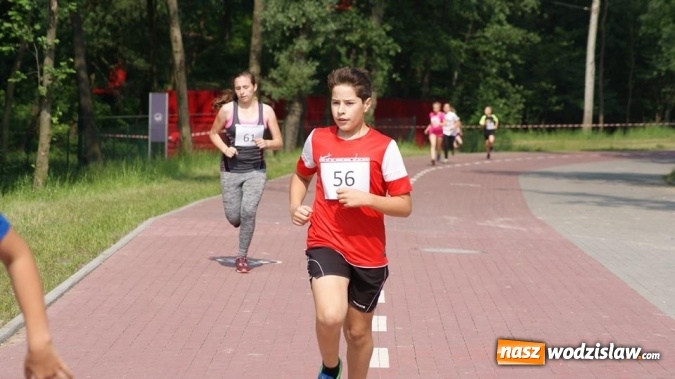 Zdjęcie w galerii na portalu naszwodzislaw.com: Druga edycja cyklu porannych bieg&oacute;w przełajowych za nami wiadomości z regionu