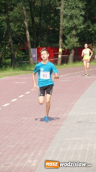 Zdjęcie w galerii na portalu naszwodzislaw.com: Druga edycja cyklu porannych bieg&oacute;w przełajowych za nami wiadomości z regionu