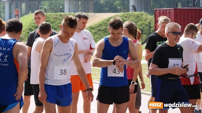 Zdjęcie w galerii na portalu naszwodzislaw.com: Druga edycja cyklu porannych bieg&oacute;w przełajowych za nami wiadomości z regionu