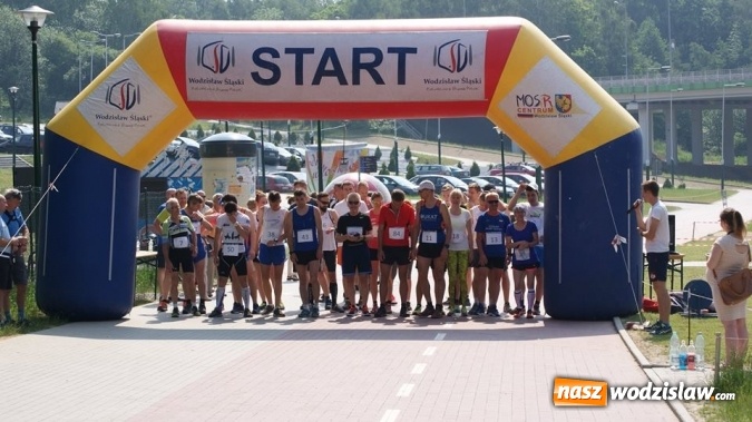 Zdjęcie w galerii na portalu naszwodzislaw.com: Druga edycja cyklu porannych bieg&oacute;w przełajowych za nami wiadomości z regionu