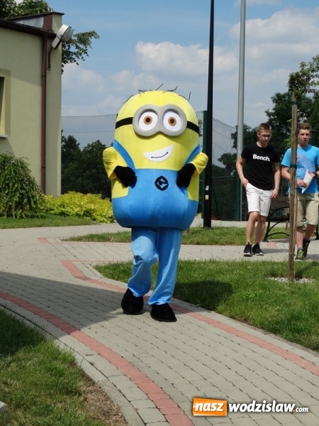 Zdjęcie w galerii na portalu naszwodzislaw.com: W Rzuchowie obchodzili Dzień Dziecka. W pomoc włączyli się strażacy z Głożyn wiadomości z regionu