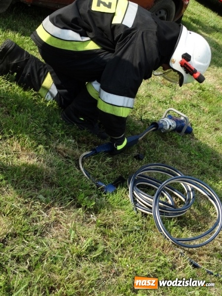 Zdjęcie w galerii na portalu naszwodzislaw.com: W Rzuchowie obchodzili Dzień Dziecka. W pomoc włączyli się strażacy z Głożyn wiadomości z regionu