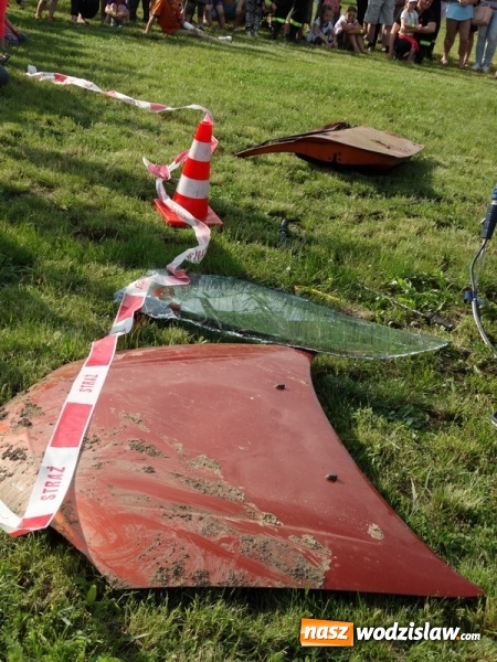 Zdjęcie w galerii na portalu naszwodzislaw.com: W Rzuchowie obchodzili Dzień Dziecka. W pomoc włączyli się strażacy z Głożyn wiadomości z regionu