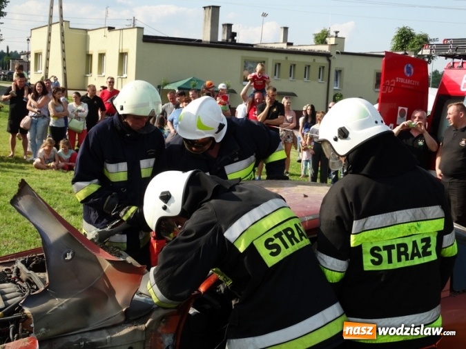 Zdjęcie w galerii na portalu naszwodzislaw.com: W Rzuchowie obchodzili Dzień Dziecka. W pomoc włączyli się strażacy z Głożyn wiadomości z regionu