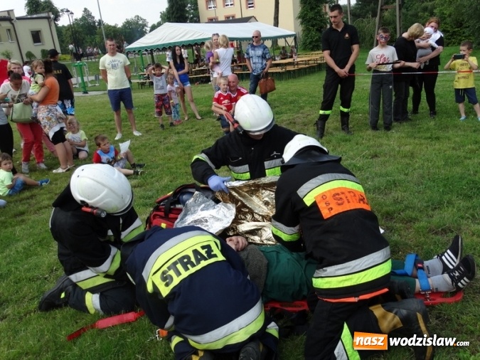 Zdjęcie w galerii na portalu naszwodzislaw.com: W Rzuchowie obchodzili Dzień Dziecka. W pomoc włączyli się strażacy z Głożyn wiadomości z regionu