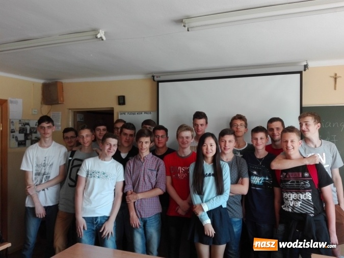 Zdjęcie w galerii na portalu naszwodzislaw.com: Międzynarodowy projekt w ZST. Studentki z Kanady i Brazylii gościły w Wodzisławiu wiadomości z regionu