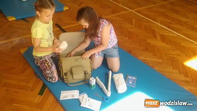 Zdjęcie w galerii na portalu naszwodzislaw.com: Uczniowie z SP nr 15 wiedzą jak udzielać pierwszej pomocy wiadomości z regionu