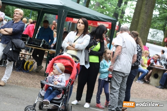 Zdjęcie w galerii na portalu naszwodzislaw.com: Festyn parafialny w Rogowie. Dobra zabawa i wiele atrakcji wiadomości z regionu