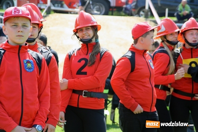 Zdjęcie w galerii na portalu naszwodzislaw.com: Strażacy rywalizowali na stadionie MOSiR wiadomości z regionu