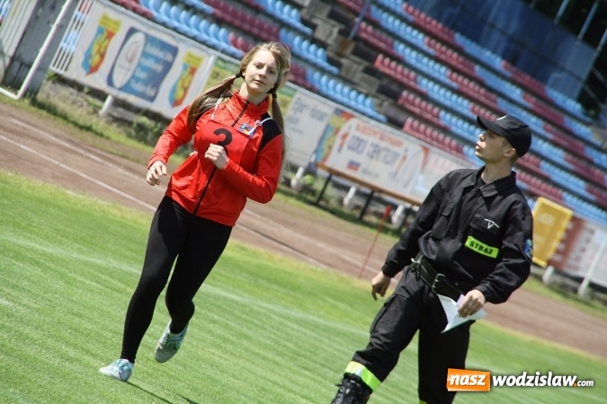 Zdjęcie w galerii na portalu naszwodzislaw.com: Strażacy rywalizowali na stadionie MOSiR wiadomości z regionu
