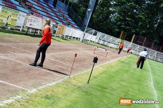 Zdjęcie w galerii na portalu naszwodzislaw.com: Strażacy rywalizowali na stadionie MOSiR wiadomości z regionu