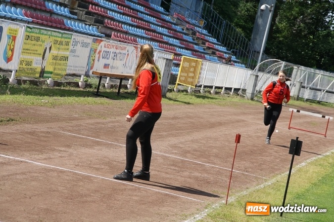 Zdjęcie w galerii na portalu naszwodzislaw.com: Strażacy rywalizowali na stadionie MOSiR wiadomości z regionu