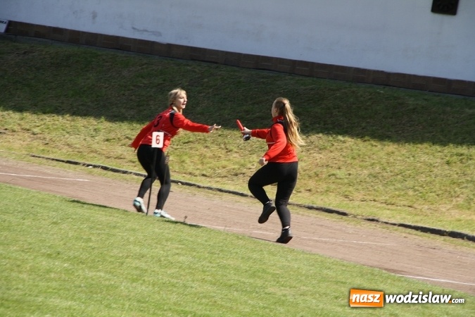 Zdjęcie w galerii na portalu naszwodzislaw.com: Strażacy rywalizowali na stadionie MOSiR wiadomości z regionu