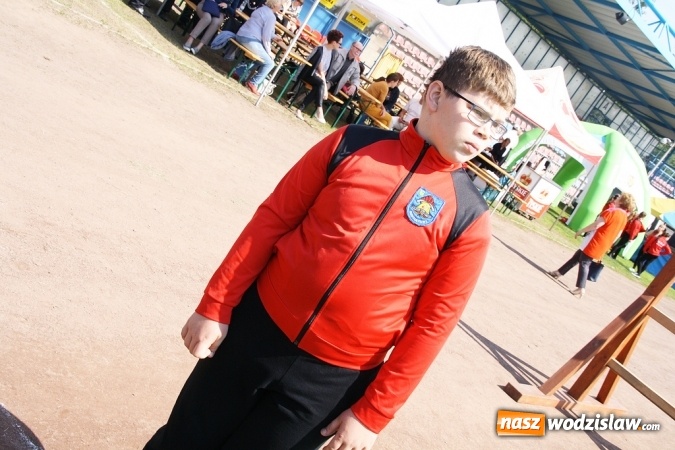 Zdjęcie w galerii na portalu naszwodzislaw.com: Strażacy rywalizowali na stadionie MOSiR wiadomości z regionu