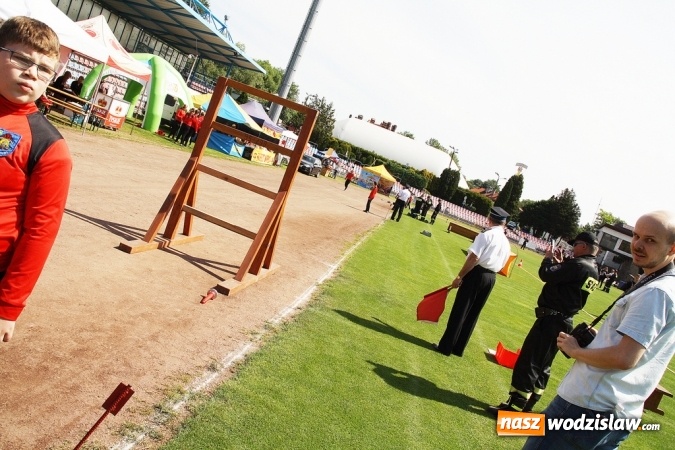 Zdjęcie w galerii na portalu naszwodzislaw.com: Strażacy rywalizowali na stadionie MOSiR wiadomości z regionu