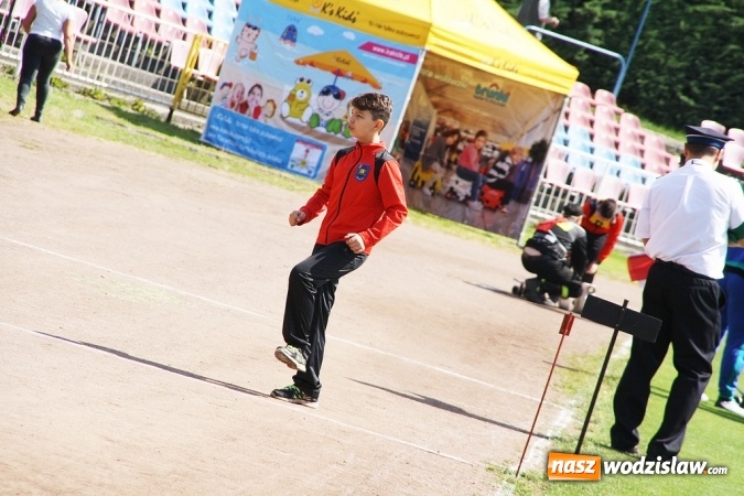 Zdjęcie w galerii na portalu naszwodzislaw.com: Strażacy rywalizowali na stadionie MOSiR wiadomości z regionu