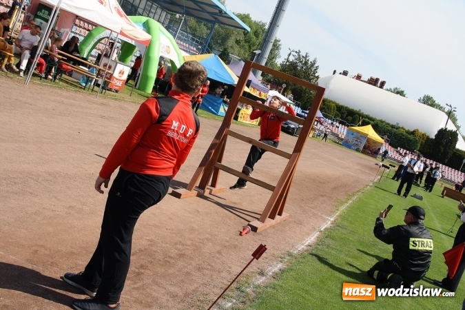 Zdjęcie w galerii na portalu naszwodzislaw.com: Strażacy rywalizowali na stadionie MOSiR wiadomości z regionu