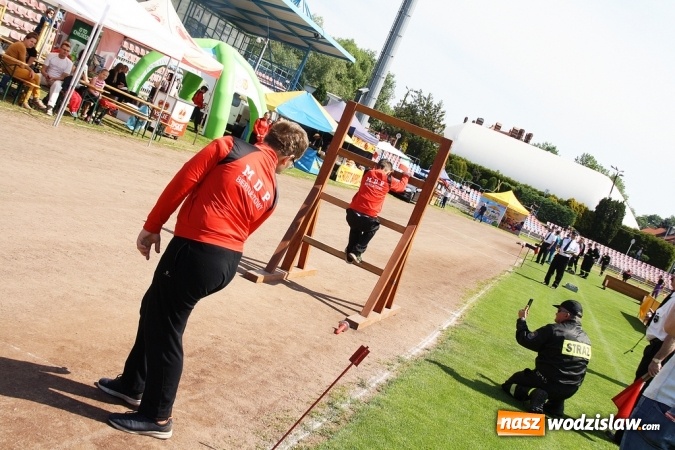 Zdjęcie w galerii na portalu naszwodzislaw.com: Strażacy rywalizowali na stadionie MOSiR wiadomości z regionu