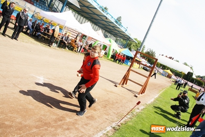 Zdjęcie w galerii na portalu naszwodzislaw.com: Strażacy rywalizowali na stadionie MOSiR wiadomości z regionu