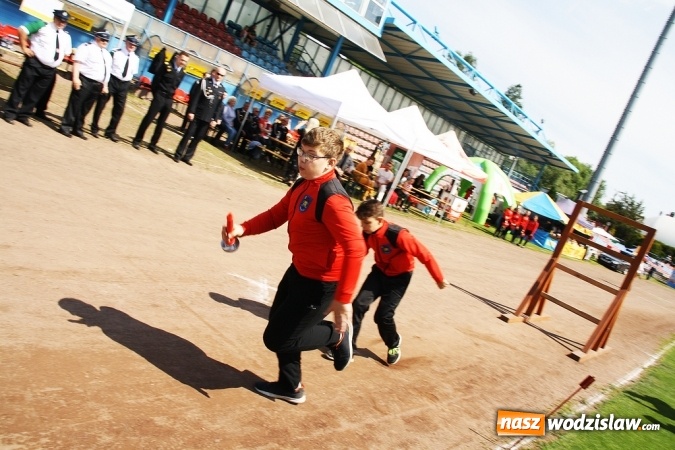 Zdjęcie w galerii na portalu naszwodzislaw.com: Strażacy rywalizowali na stadionie MOSiR wiadomości z regionu