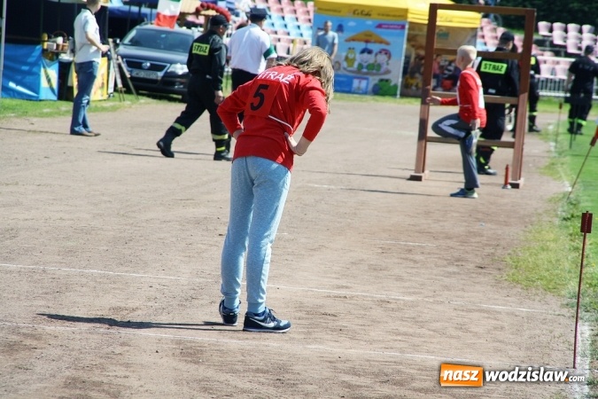 Zdjęcie w galerii na portalu naszwodzislaw.com: Strażacy rywalizowali na stadionie MOSiR wiadomości z regionu